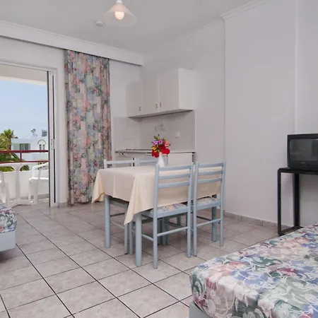 Alexandra Apartahotel Cos