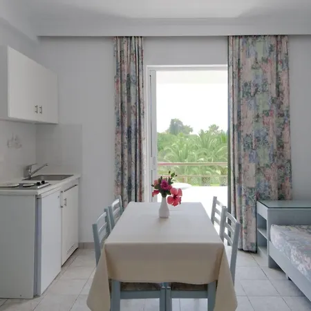 Alexandra Apartahotel
