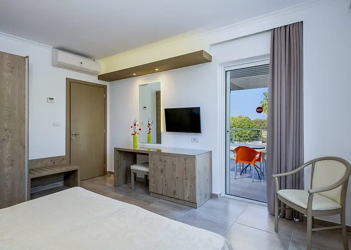 Aparthotel Alexandra 3*