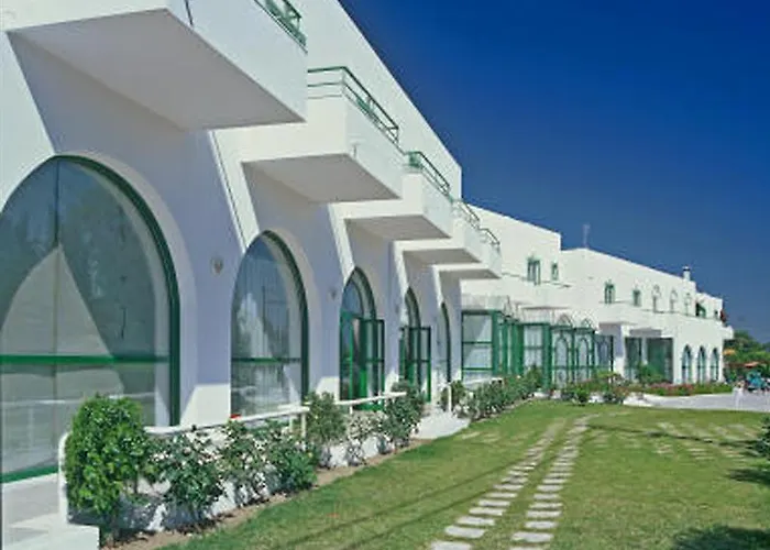 Alexandra Aparthotel 3*