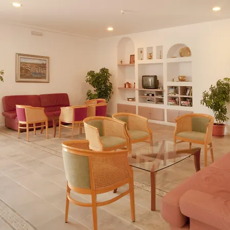 Alexandra アパートホテル コス・タウン