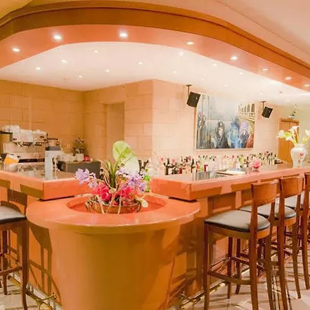 アパートホテル Alexandra 3*