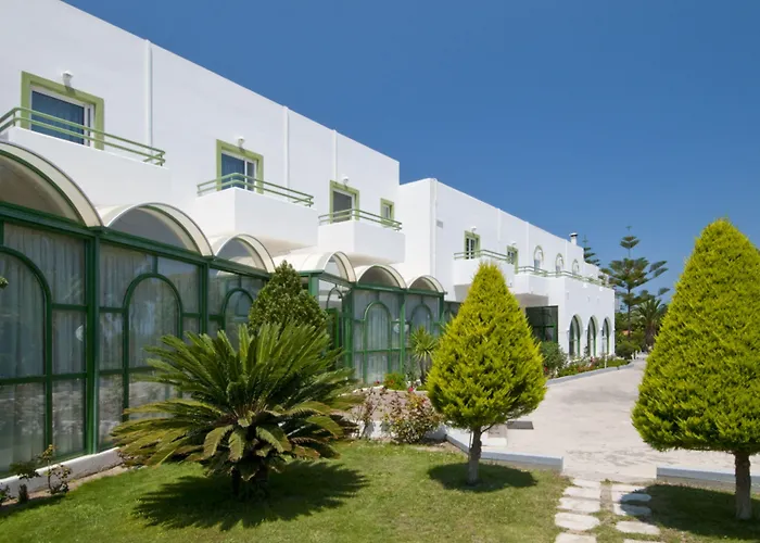 Alexandra Apartahotel 3*